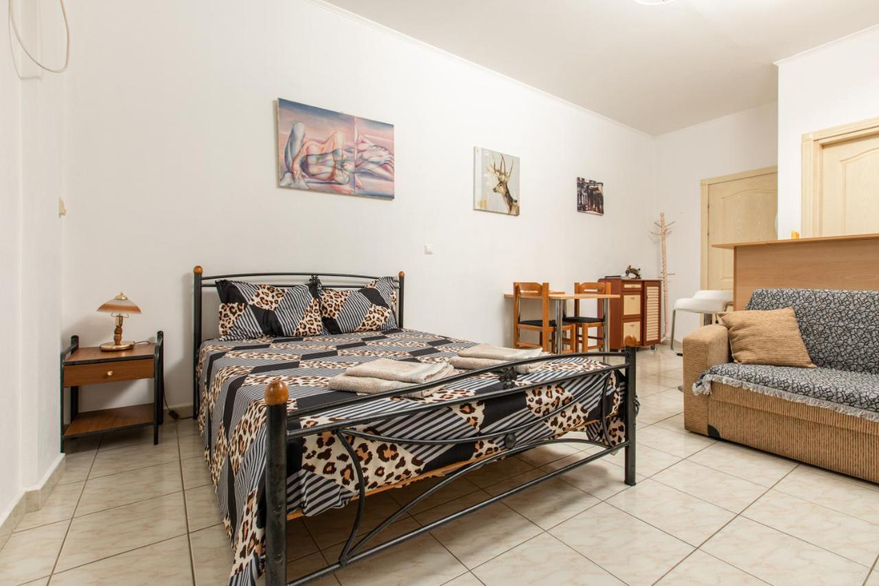 Central Cozy Apartment Спарти Екстериор снимка
